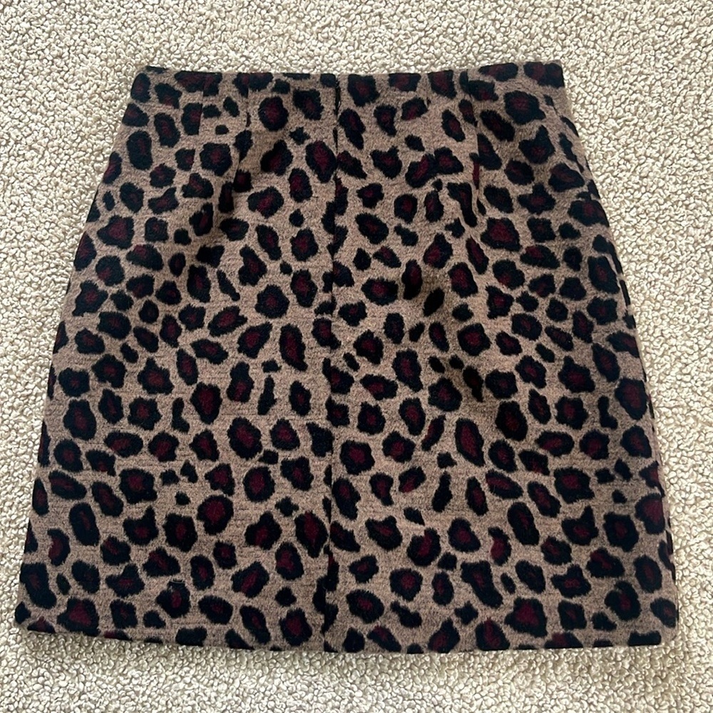 Ann Taylor Fuzzy Wool Blend Mini Skirt Size 4P - Picture 2 of 10